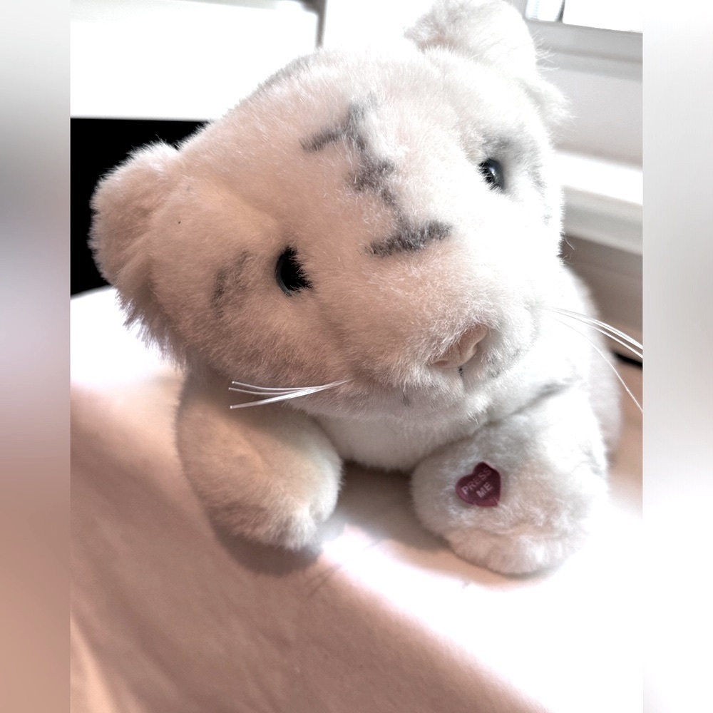 🐯✨ RARE Vintage Siegfried & Roy White Tiger Plush – Mirage Exclusive ✨🐯